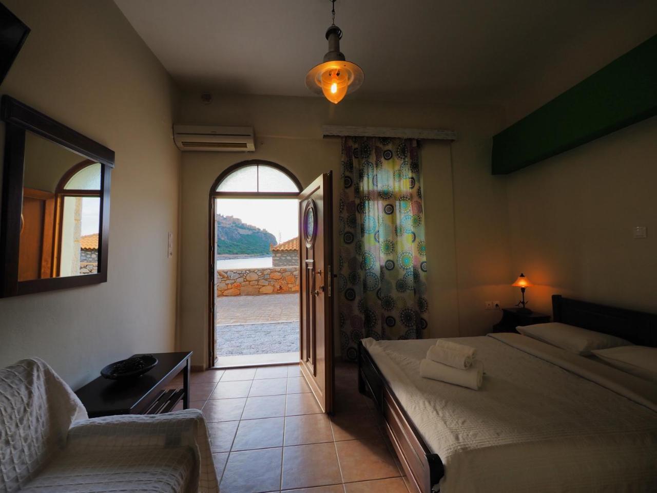 Sophia Limeni Apartments And Studios Экстерьер фото